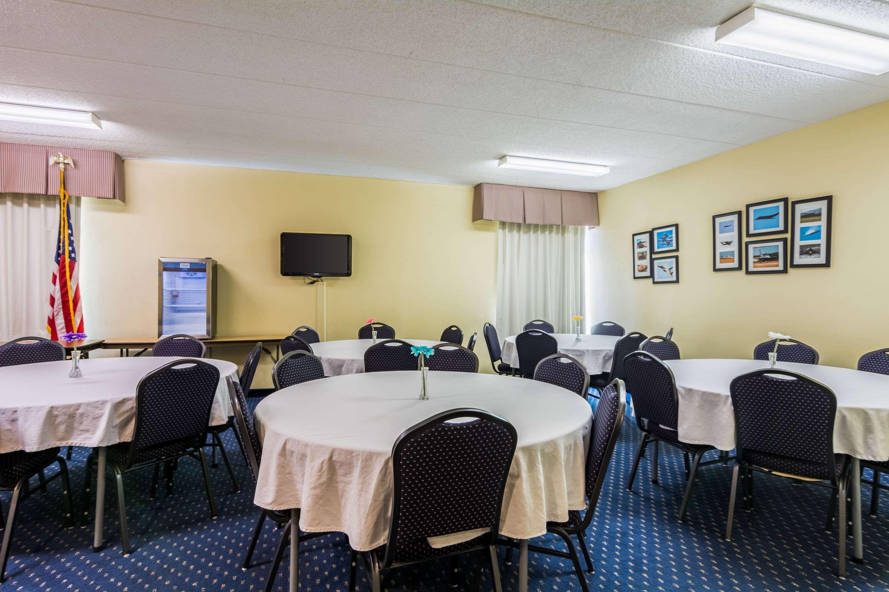 Comfort Inn At Joint Base Andrews Клинтон Экстерьер фото
